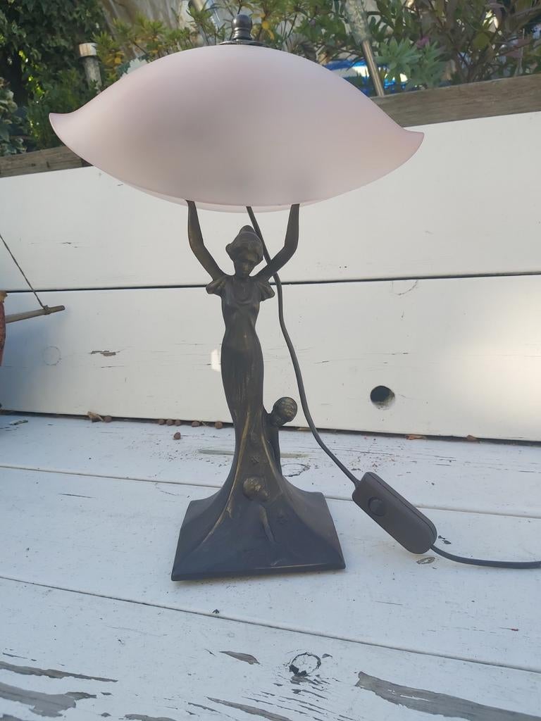 Prachtige antieke bronzen lamp in art nouveau stijl., Antiek en Kunst, Antiek | Lampen, Ophalen of Verzenden