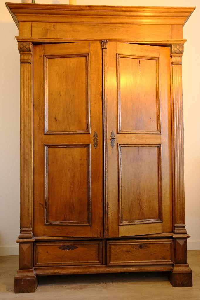 Grote massief eikenhouten kast - klassiek & stevig, Antiek en Kunst, Antiek | Meubels | Kasten, Ophalen