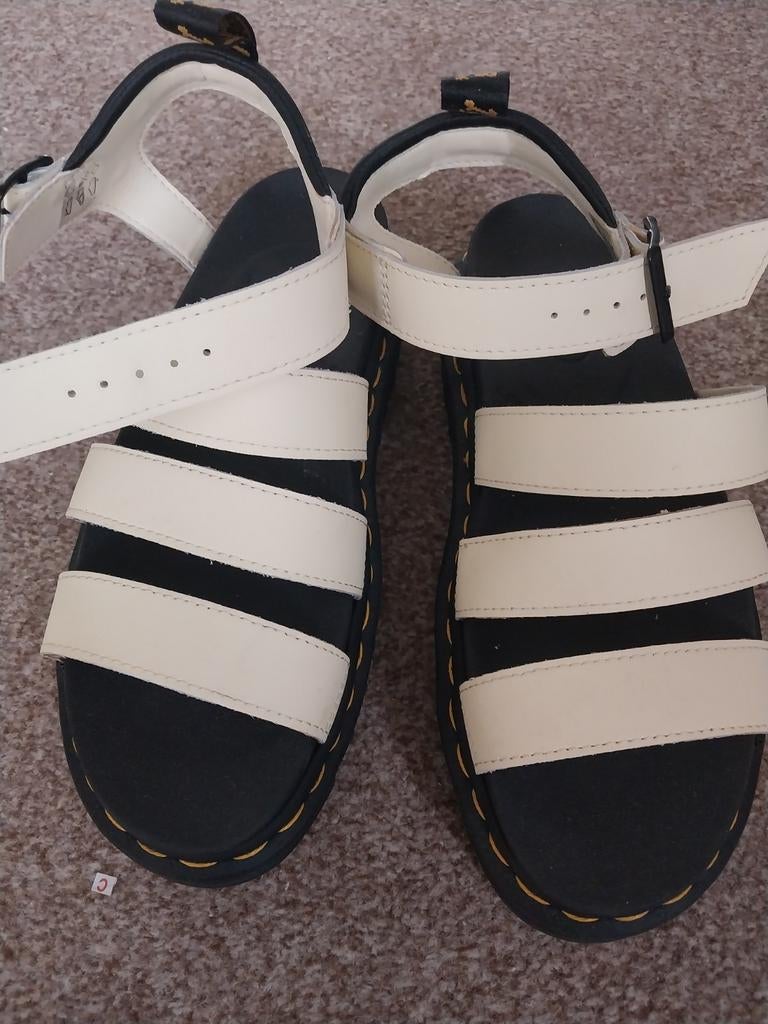 Dr. Martens Sandalen maat 39 - Lichtgeel, Kleding | Dames, Schoenen, Dr. Martens, Ophalen of Verzenden