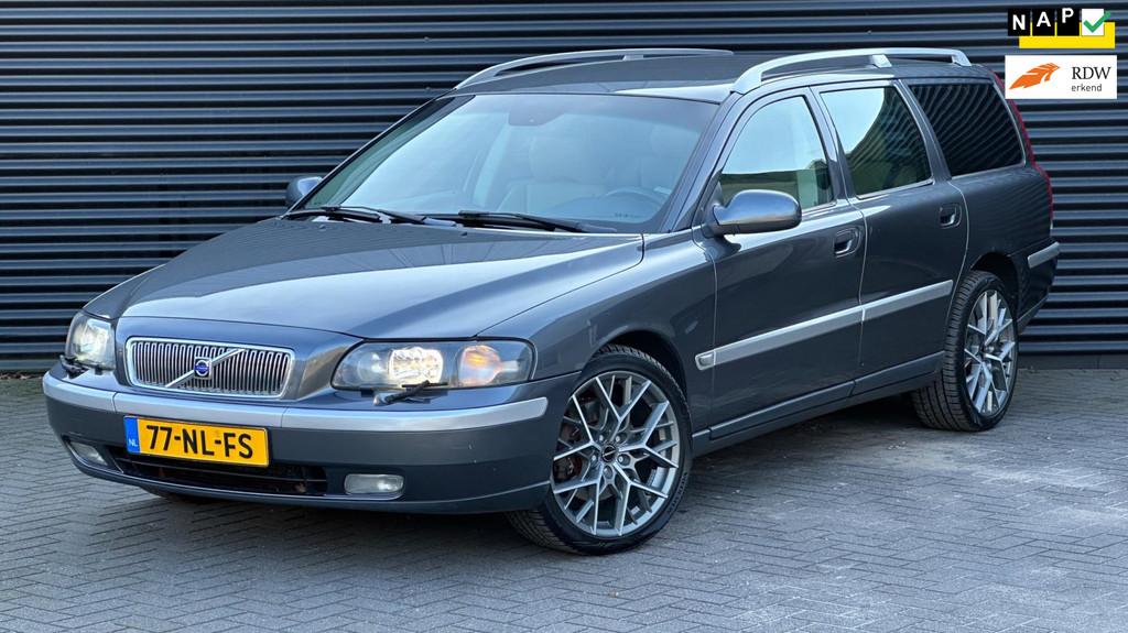Volvo V70 2.5 T AWD Geartronic Titanium | Leder | Xenon | Tr, Automaat, Beige, 2521 cc, Vierwielaandrijving