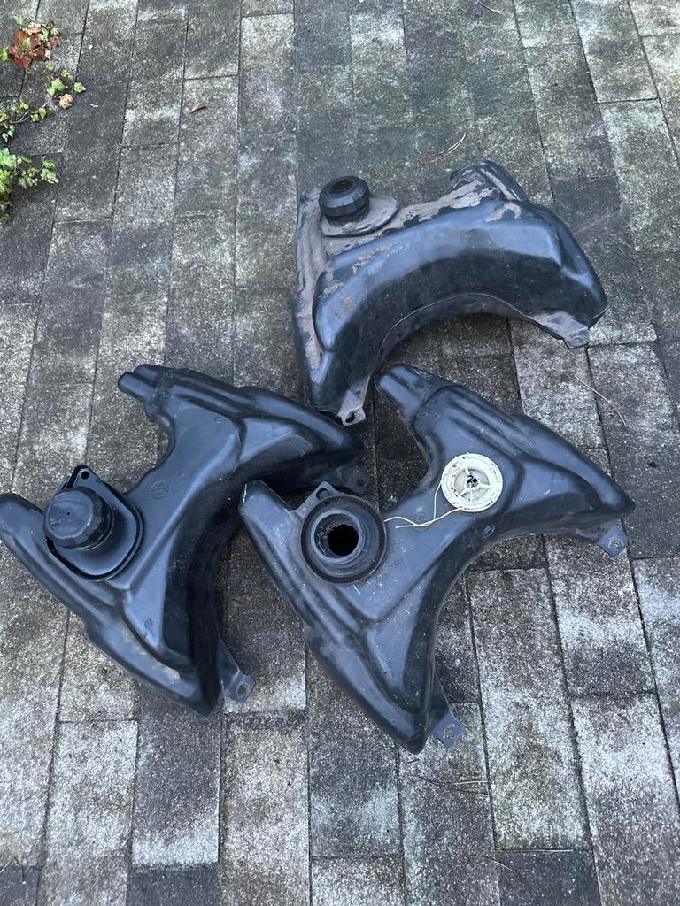 Peugeot Vivacity benzinetanks, Fietsen en Brommers, Brommeronderdelen | Scooters, Ophalen of Verzenden, Gebruikt, Tank, Peugeot