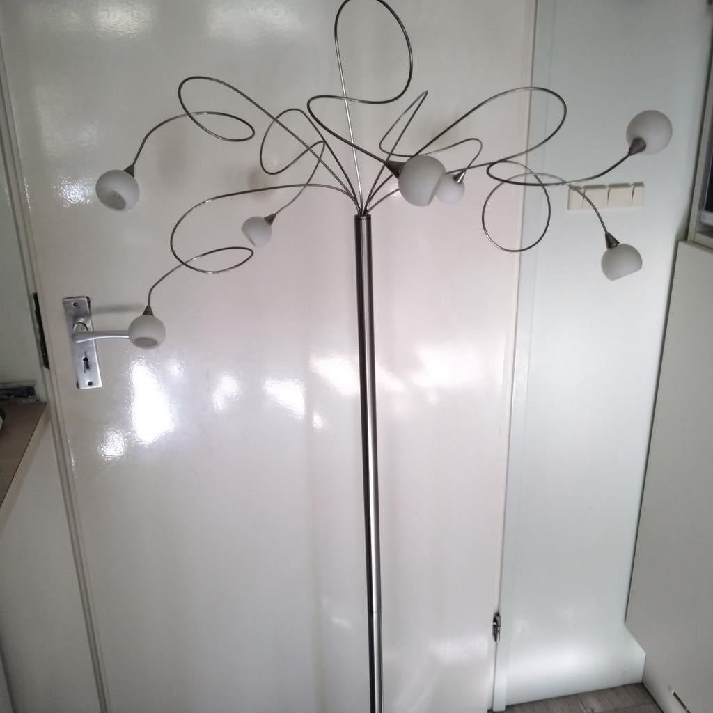 Moderne  design vloerlamp  met 7 kelkjes, Ophalen, Zo goed als nieuw, 150 tot 200 cm