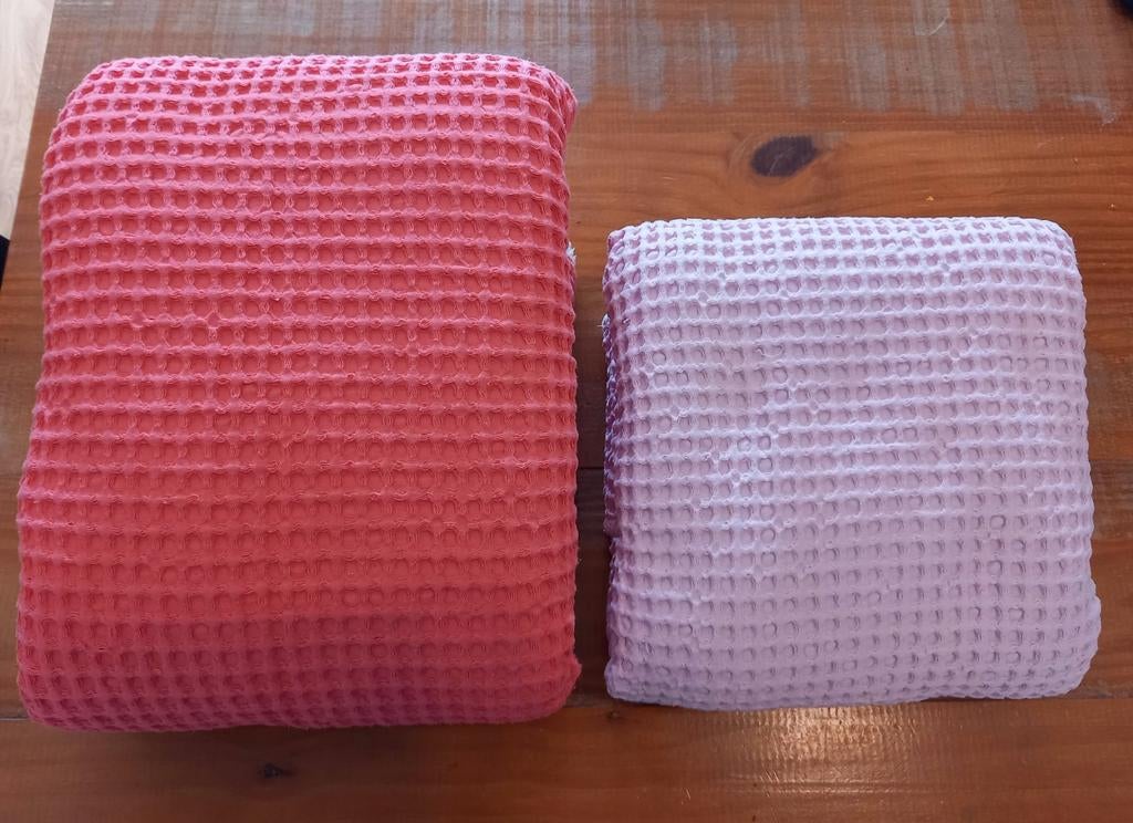 2 roze Koeka wafeldekens met teddy, 1 kleine en 1 grote, Kinderen en Baby's, Dekens, Slaapzakjes en Inbakerproducten, Ophalen of Verzenden