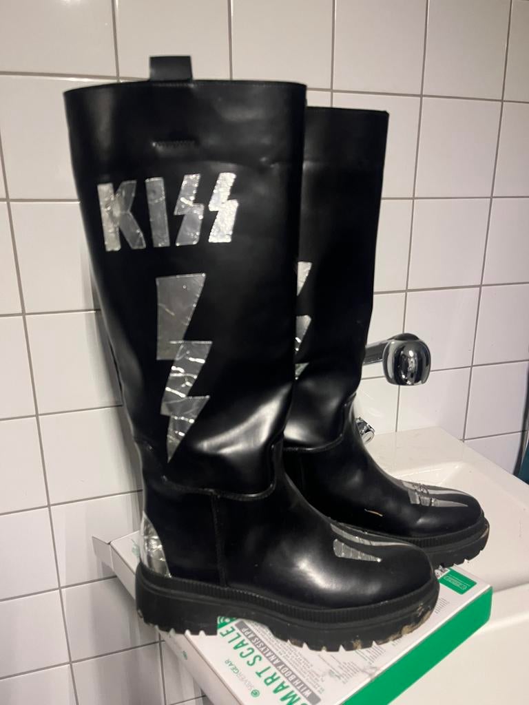 KISS Laarzen maat 41, Ophalen of Verzenden, Zo goed als nieuw, 134 t/m 140, Meisje