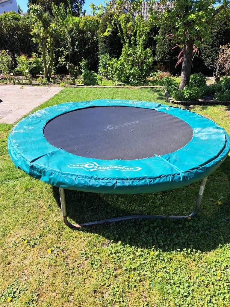 GRATIS ronde trampoline 230/235cm, Kinderen en Baby's, Speelgoed | Buiten | Trampolines, Ophalen, Gebruikt