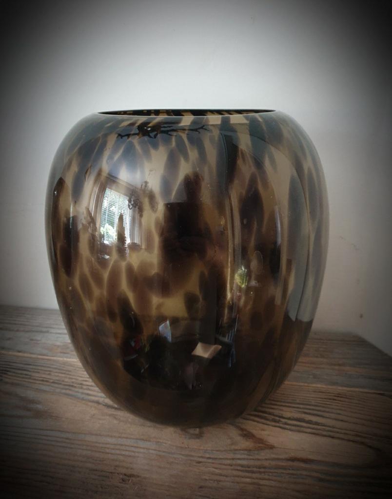Glazen vaas luipaard - Cheetah print  - bruin 23x26 cm, Overige kleuren, Nieuw, Ophalen of Verzenden, Glas