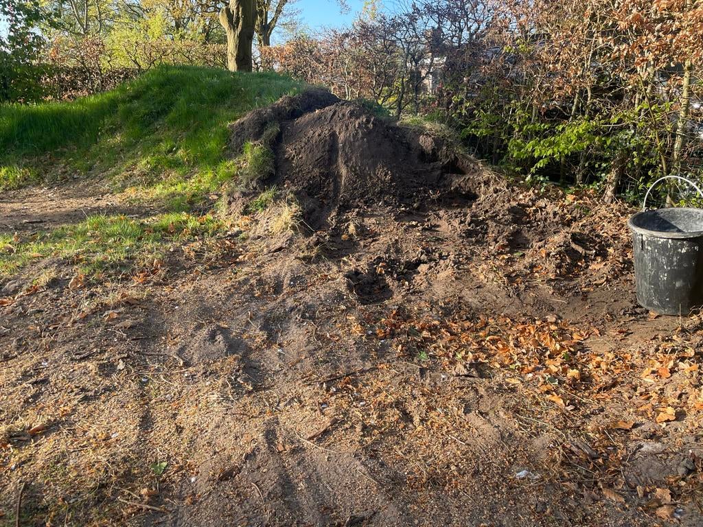 Zwarte grond +10m3 gratis afhalen, Ophalen, Tuinaarde