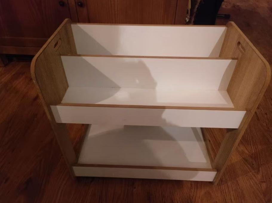 MineraKids Dove Montessori Boekenkast. Goede staat., Zo goed als nieuw, Minder dan 100 cm, 25 tot 50 cm, 50 tot 100 cm