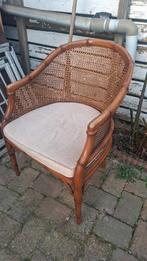 Leuke rotan stoel met kussen, Huis en Inrichting, Stoelen, Ophalen, Gebruikt, Bruin, Vintage, Koloniaal