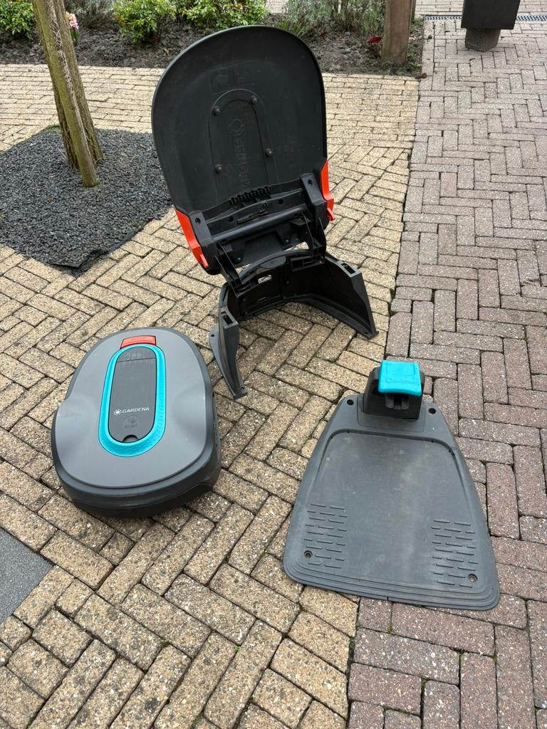Robotmaaier Gardena Sileno smart City life, Tuin en Terras, Robotmaaiers, Ophalen, Gebruikt, Minder dan 20 cm, Bestuurbaar via app