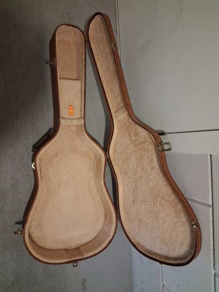 Gitaarkoffer - Stevig en functioneel, buitenkant gebruikt, Ophalen, Gebruikt, Akoestische gitaar
