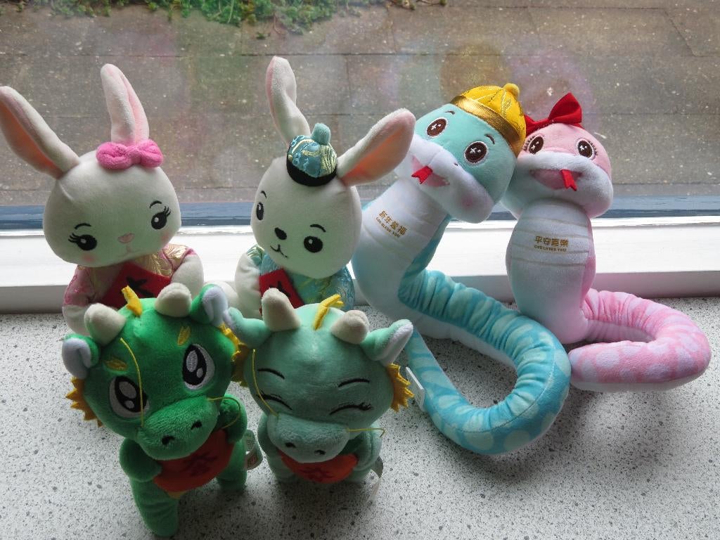 Amazing Oriental 2 x  draak 2 x slang en 2 x konijn, Konijn, Ophalen of Verzenden, Zo goed als nieuw, Wasbaar