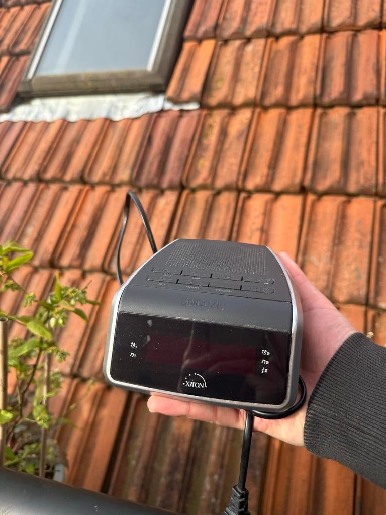 Digitale wekker met radiofunctie, Witgoed en Apparatuur, Wekkers, Ophalen, Gebruikt, Digitaal