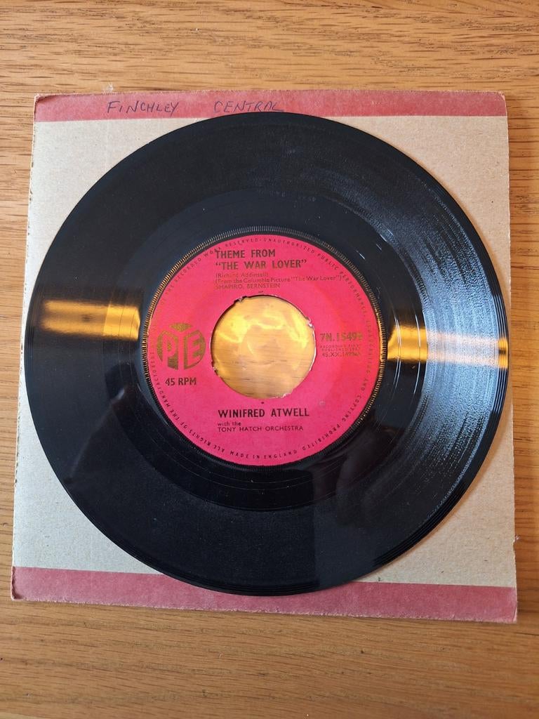 Winifred Atwell - Theme From "The War Lover" Vinyl Single, Gebruikt, Filmmuziek en Soundtracks, 7 inch, Single
