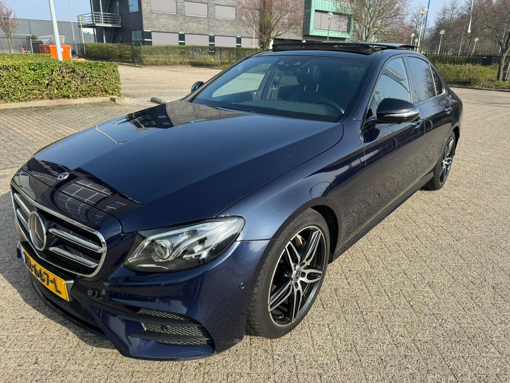 Mercedes E-Klasse 220 D AMG Sport Edition Virtual Pano Full, Automaat, Achterwielaandrijving, 4 cilinders, Blauw