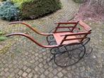 Antieke houten kinderwagen met ijzeren frame, Ophalen