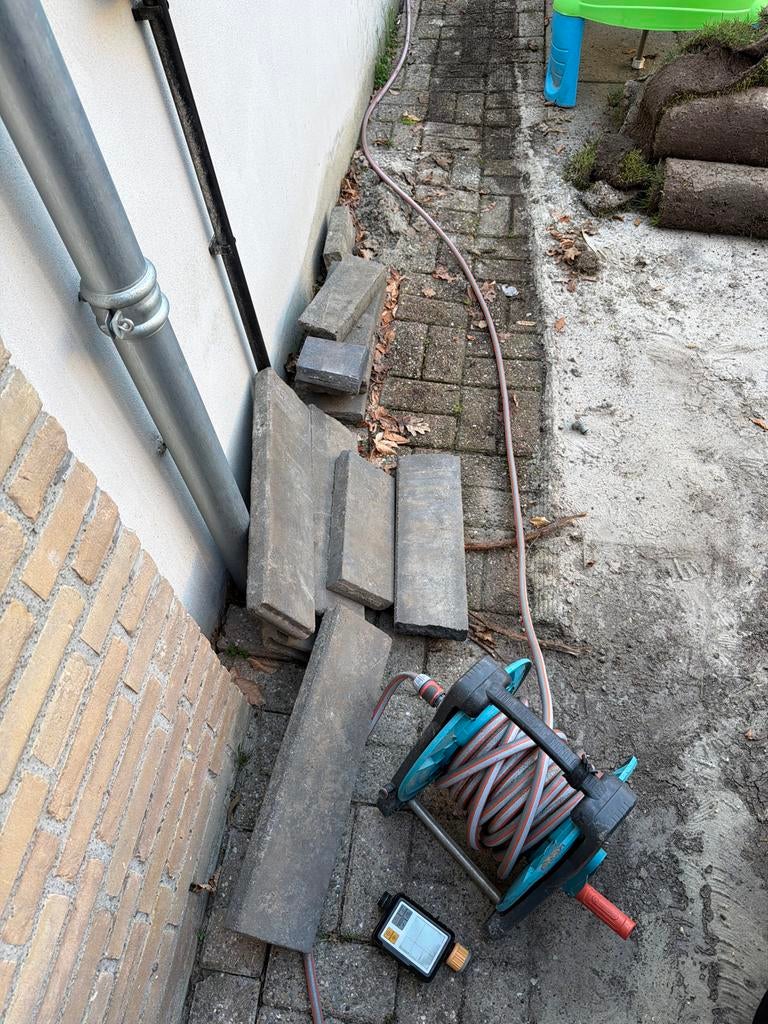 Stoepbandjes, diverse maten (geen hele), Ophalen, Gebruikt, Overige typen, Minder dan 5 m²