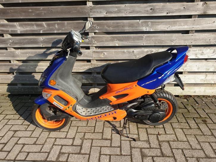 Peugeot speedfight 2 X race met nederlands bromkenteken., Fietsen en Brommers, Scooters | Peugeot, Gebruikt, Speedfight, Maximaal 45 km/u