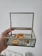 Gouden sieradendoosje met glazen deksel, Ophalen of Verzenden, Zo goed als nieuw