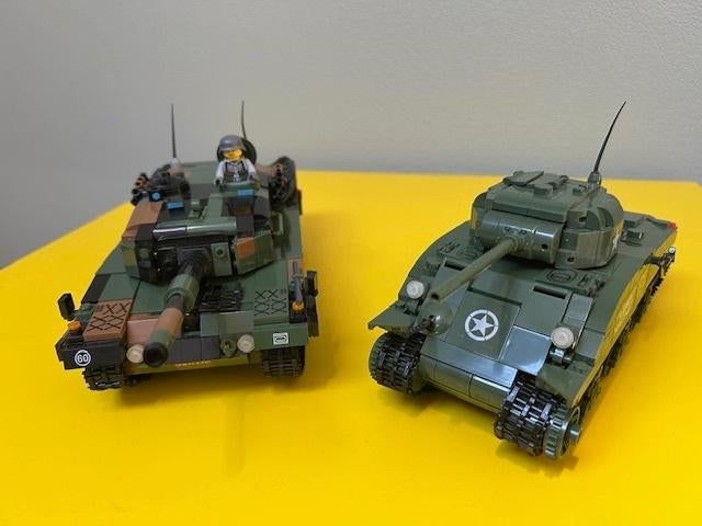 Cobi M4 Sherman 3007A en Leopard 2 A4 2618  1:35, Overige merken, Tank, 1:32 tot 1:50, Ophalen of Verzenden