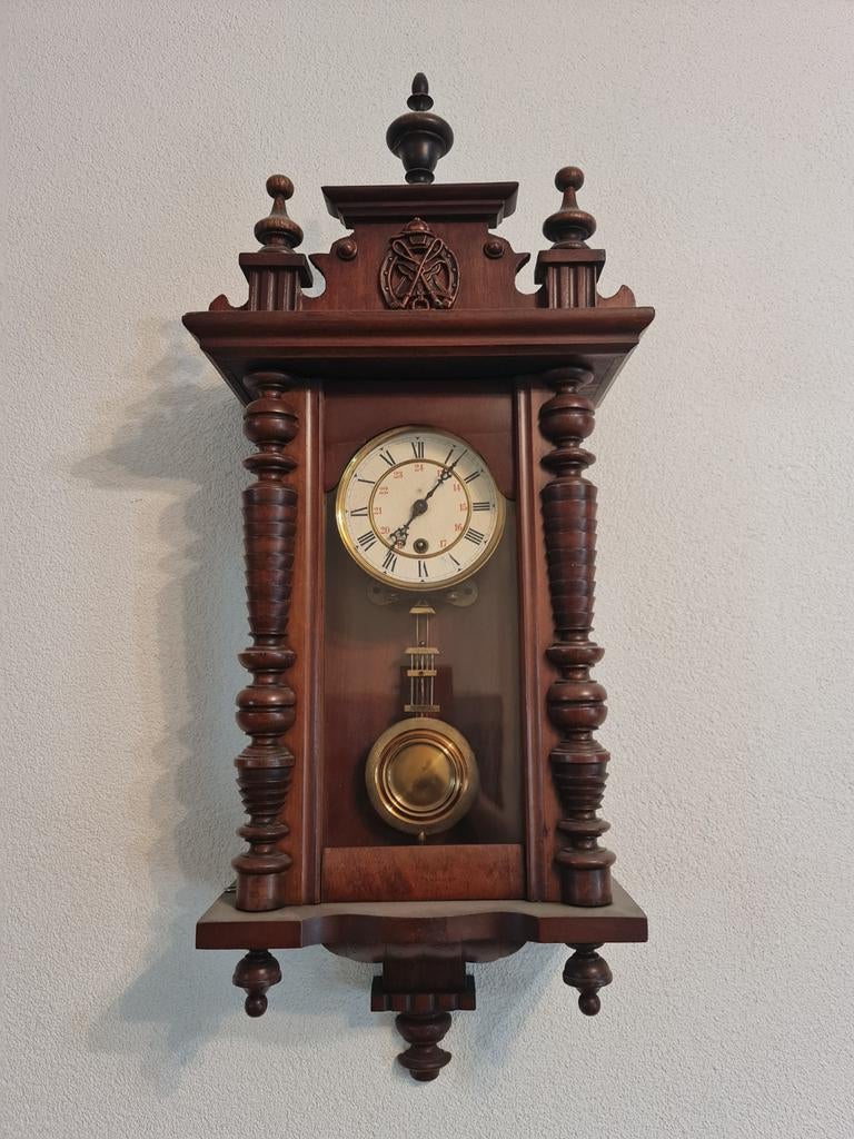 Antieke wandklok met opwindsleutel, ca. 1880-1890, Ophalen of Verzenden