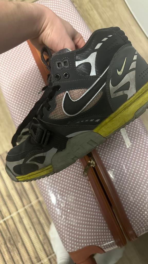 Nike Air Trainer 1 SP Dark Smoke Grey 42.5, Kleding | Heren, Schoenen, Ophalen of Verzenden, Gedragen, Sportschoenen, Zwart