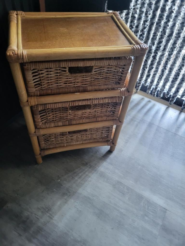 Vintage rotan ladekastje met 3 laden, Overige materialen, Gebruikt, Vintage, Ophalen of Verzenden