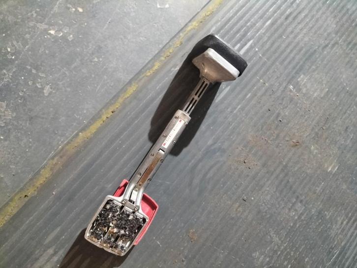 Stoffeerders Gereedschap: Tapijtspanner en Snijgereedschap, Doe-het-zelf en Verbouw, Gereedschap | Handgereedschap, Gebruikt, Ophalen of Verzenden