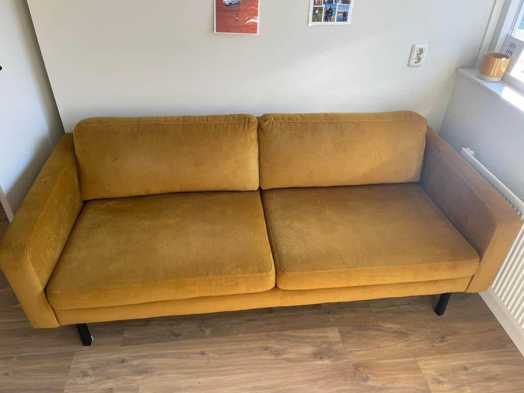 Mooie okergele zitbank, Ophalen, Gebruikt, Tweepersoons, 75 tot 100 cm