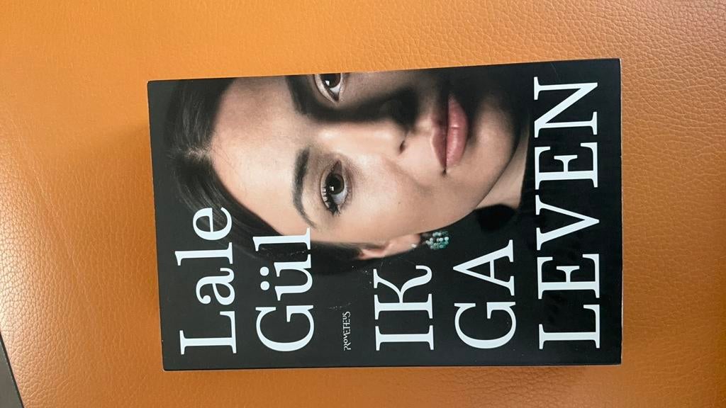 Lale Gül - Ik ga leven, Boeken, Literatuur, Zo goed als nieuw, Ophalen of Verzenden
