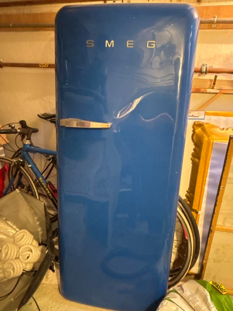 Smeg Koelkastdeur Blauw - Retro Stijl, Ophalen, 150 tot 200 liter, 60 cm of meer, 140 tot 160 cm