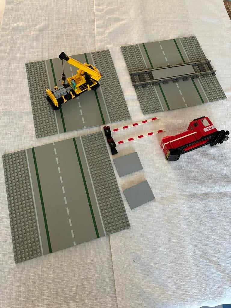 Lego trein 9v onderdelen/oversteekplaats, Gebruikt, Overige thema's, Lego, Ophalen of Verzenden