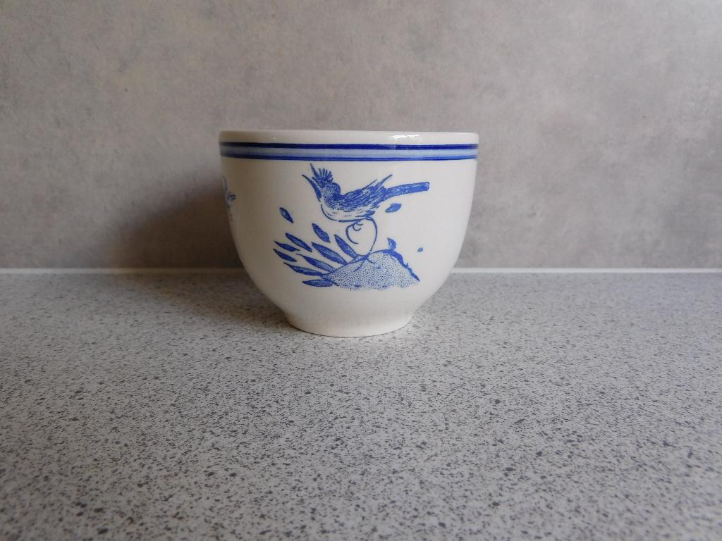 Kom 9 cm. Oiseau Bleu Gien France, Keramiek, Ophalen of Verzenden, Zo goed als nieuw, Kom(men)