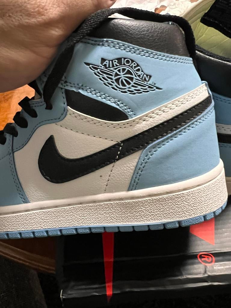 Nike Air Jordan 1 Retro High OG University Blue maat 41, Kleding | Heren, Schoenen, Ophalen of Verzenden, Zo goed als nieuw, Blauw