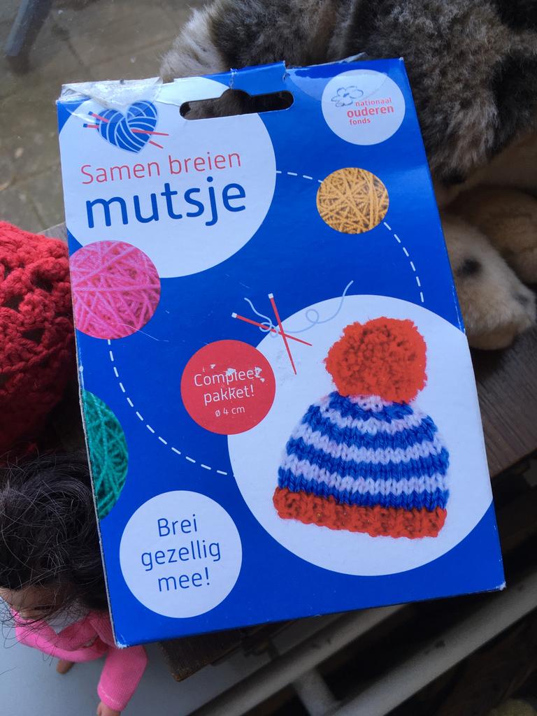 Pakketje Mutsje breien., Nieuw, Breien, Overige typen