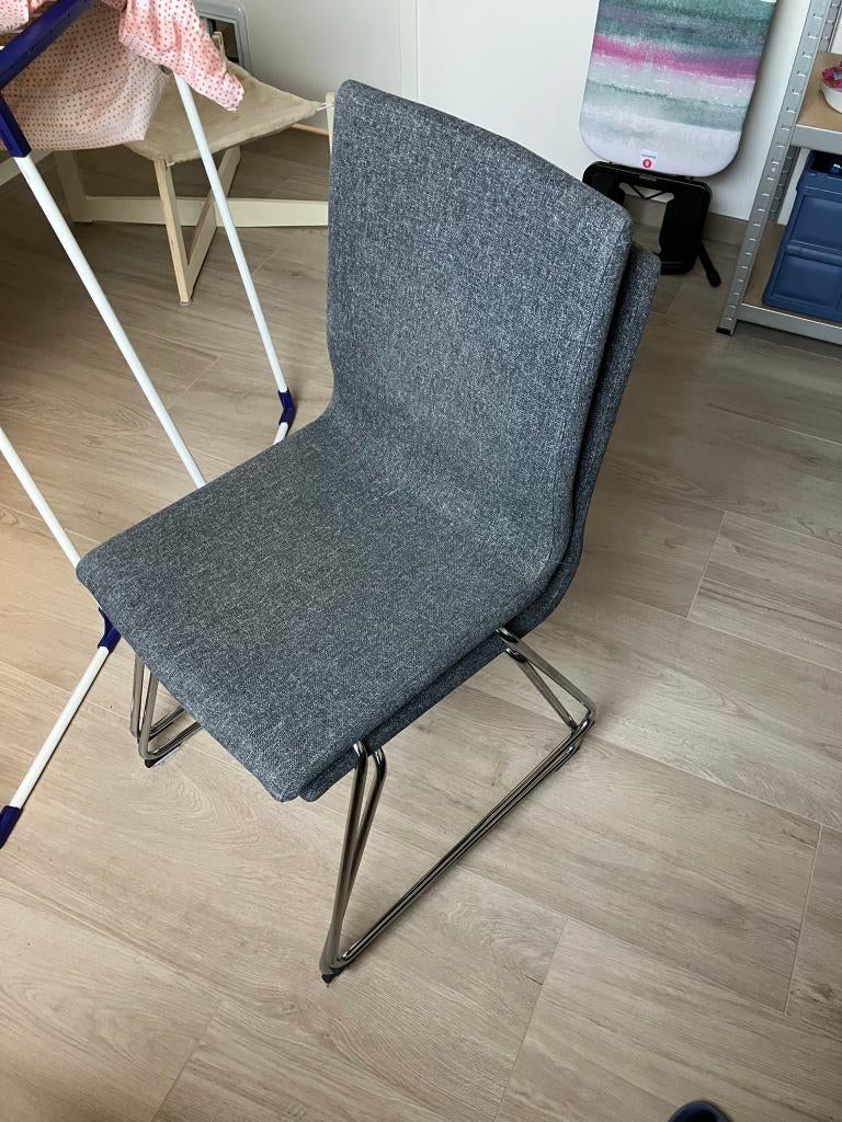 4x IKEA VOLFGANG Lichtgrijs, Huis en Inrichting, Stoelen, Gebruikt, Vier, Metaal, Stof, Grijs, Ophalen