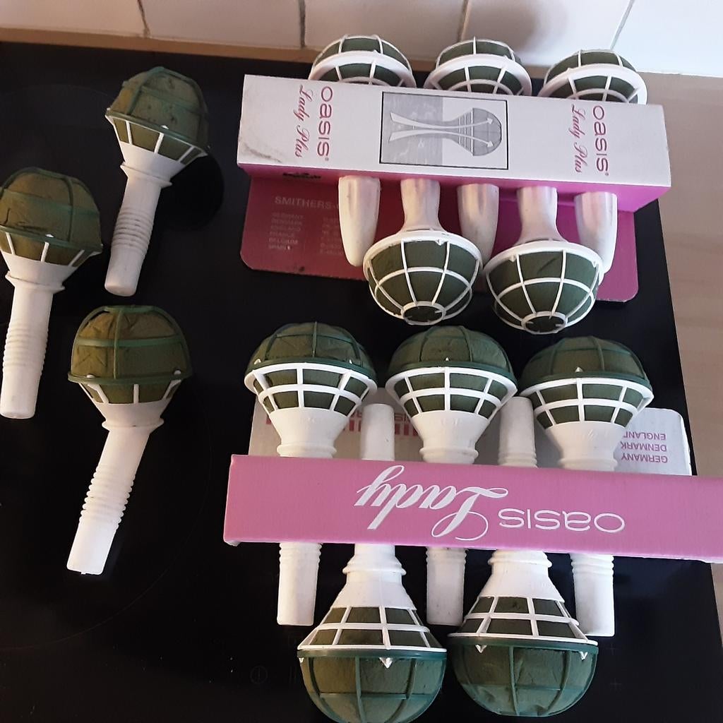 13 oasehouders voor bruidsboeketten, Hobby en Vrije tijd, Ophalen of Verzenden, Nieuw