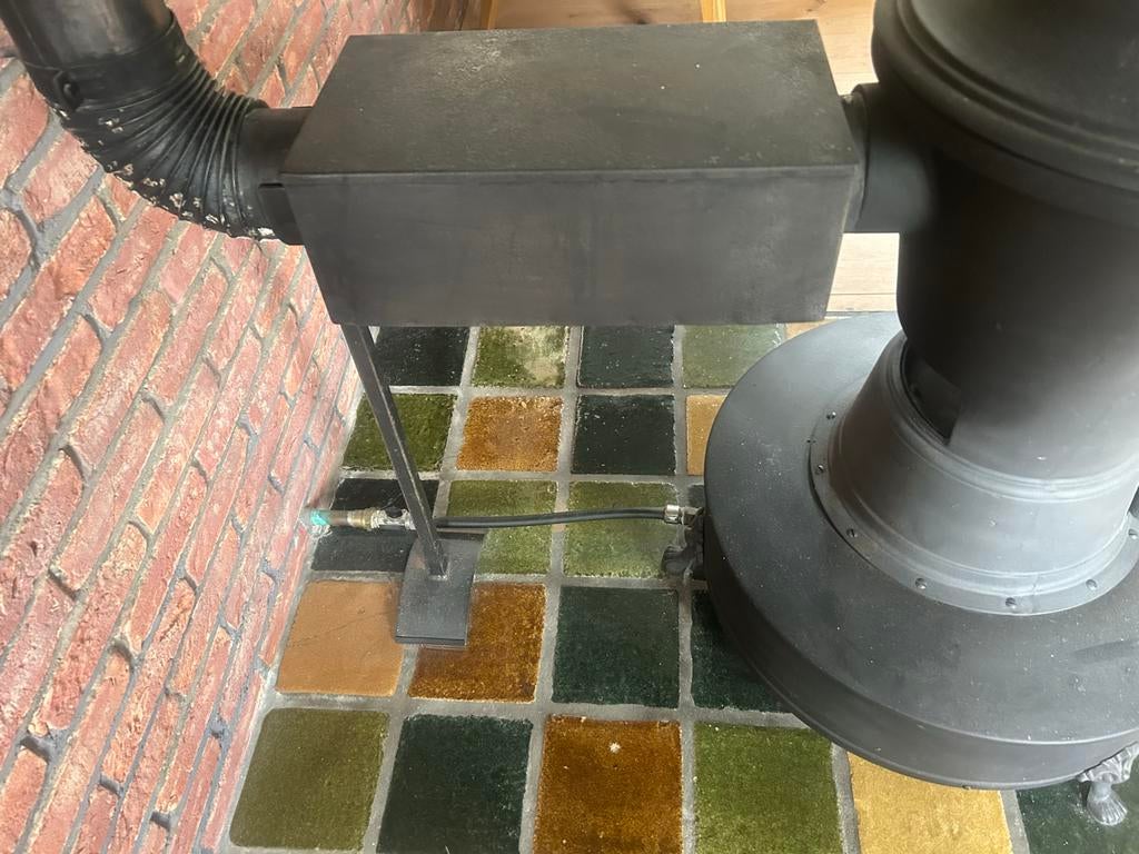 Gelderse Potkachel met Afvoer en Steun - Goede Staat, Huis en Inrichting, Ophalen, Potkachel, Gebruikt, Vrijstaand