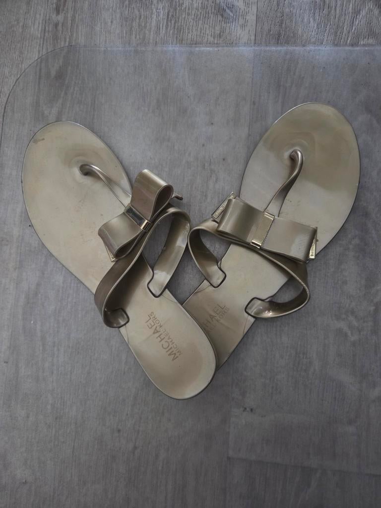Michael Kors slippers maat 38, Kleding | Dames, Ophalen of Verzenden, Zo goed als nieuw
