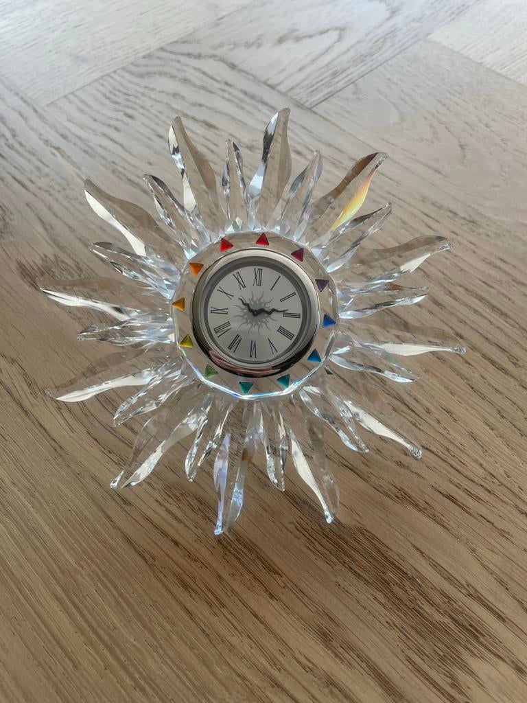 Swarovski zonneklok 22121626, Huis en Inrichting, Ophalen, Zo goed als nieuw, Analoog, Wekker of Tafelklok