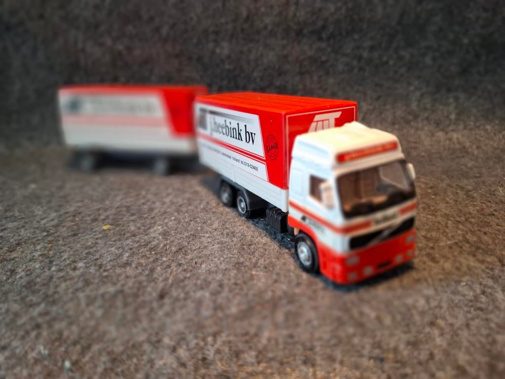 VOLVO, Hobby en Vrije tijd, Modelauto's | Overige schalen, Ophalen of Verzenden, Zo goed als nieuw, Bus of Vrachtwagen