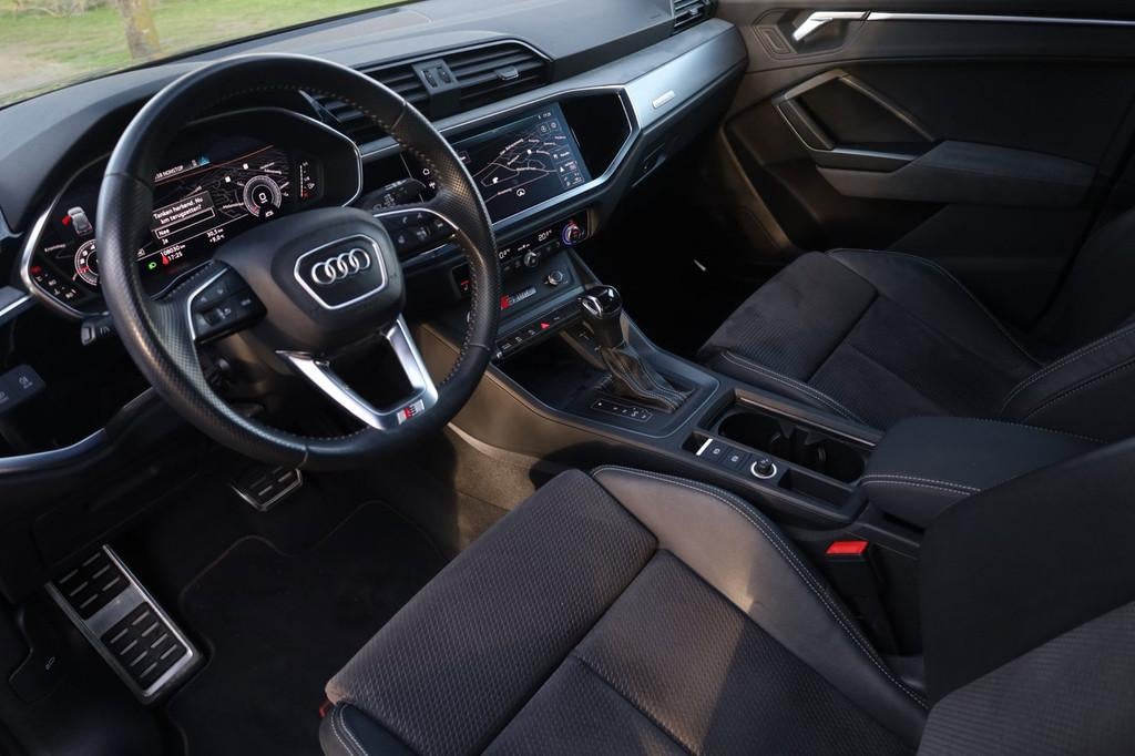Audi Q3 45 TFSI quattro S Line Pro Line S Aut. | Volledig RS, Gebruikt, 1984 cc, Alcantara, 14 km/l