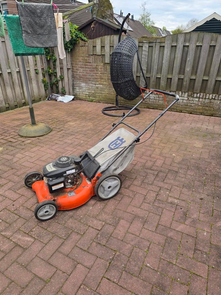 Husqvarna 7021P grasmaaier, Ophalen