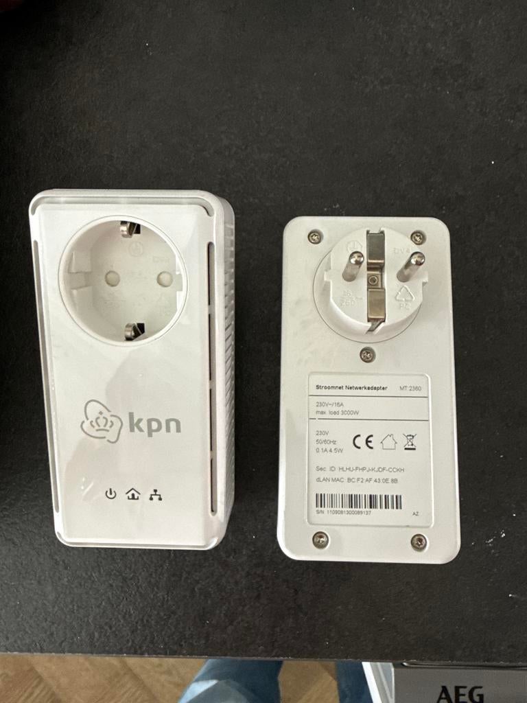 KPN Powerline Adapters (2 stuks) - Netwerk via stopcontact, Ophalen of Verzenden, Zo goed als nieuw