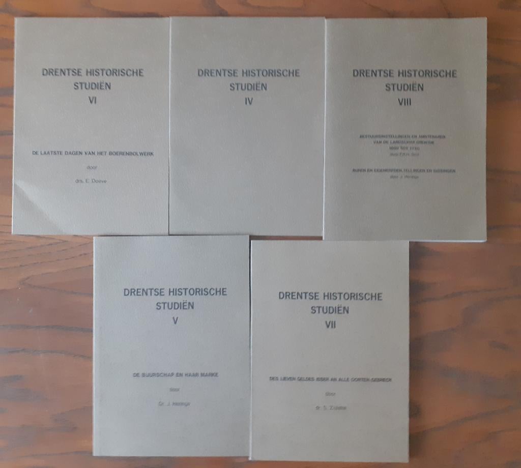 Drentsche Historische Studiën   5x, Boeken, Ophalen, Zo goed als nieuw