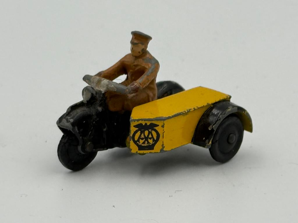Dinky Toys Motor met zijspan ANWB bj 1946, Hobby en Vrije tijd, Ophalen of Verzenden, Zo goed als nieuw, Auto, Dinky Toys