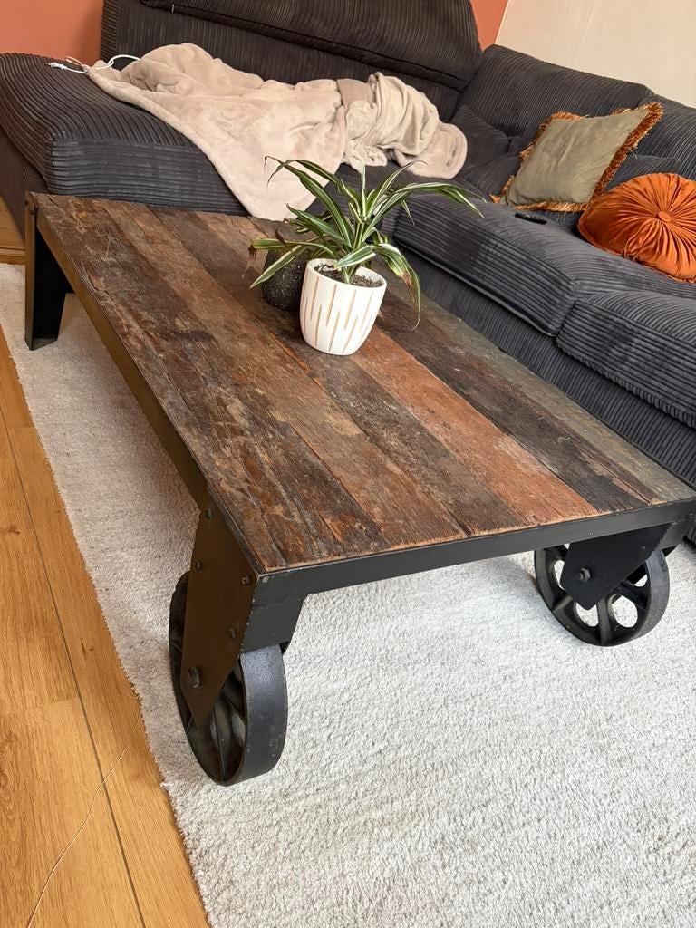 Industriele salontafel, Huis en Inrichting, Tafels | Salontafels, Ophalen, 100 tot 150 cm, 50 tot 100 cm, Zo goed als nieuw