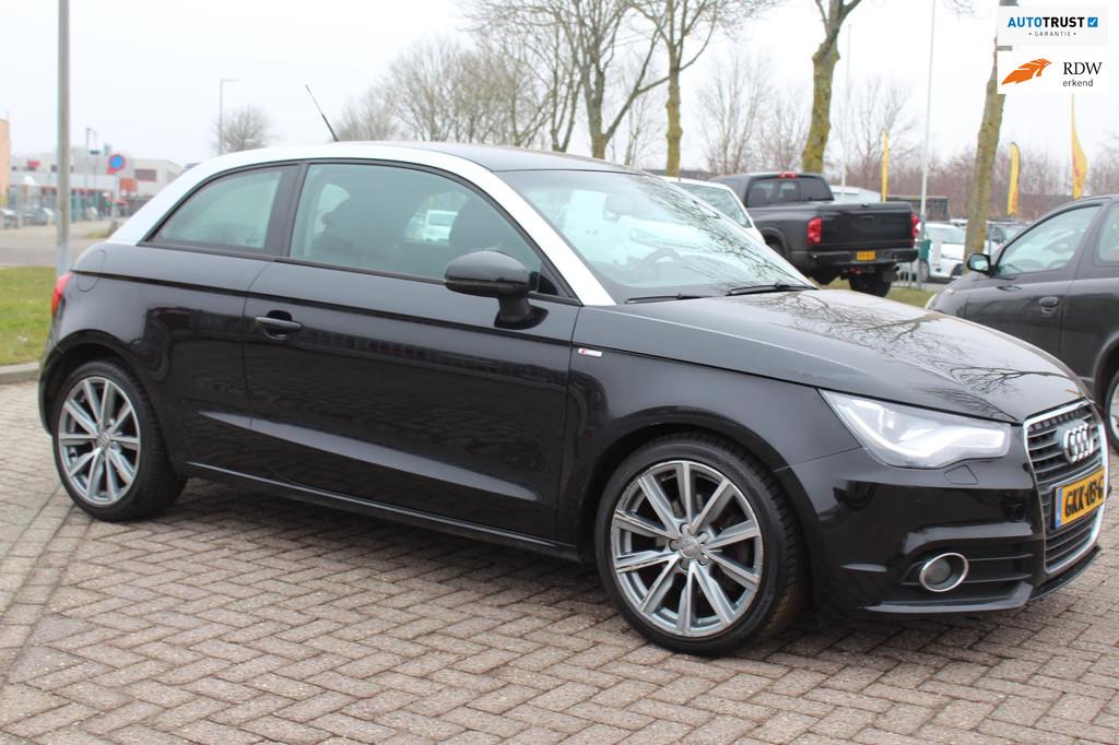 Audi A1 1.4 TFSI 119g. Ambition Pro Line Business automaat, Auto's, Audi, Euro 5, 4 cilinders, 4 stoelen, Leder en Stof