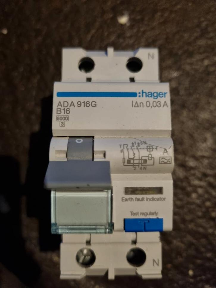 Nieuwe Hager ADA 916G B16 Aardlekautomaat, Doe-het-zelf en Verbouw, Elektra en Kabels, Ophalen of Verzenden