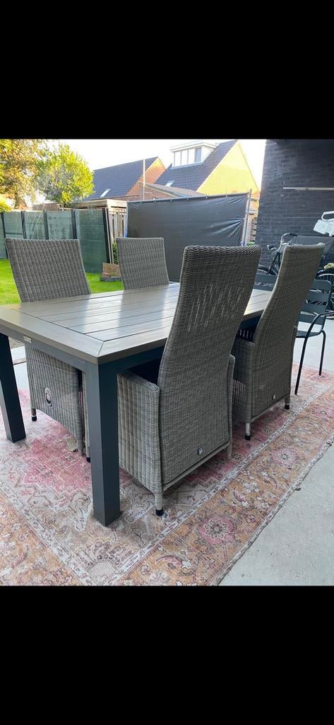 Tuintafel met 4 stoelen Royal Patio, Tuin en Terras, Tuinsets en Loungesets, Ophalen of Verzenden, Zo goed als nieuw, Aluminium